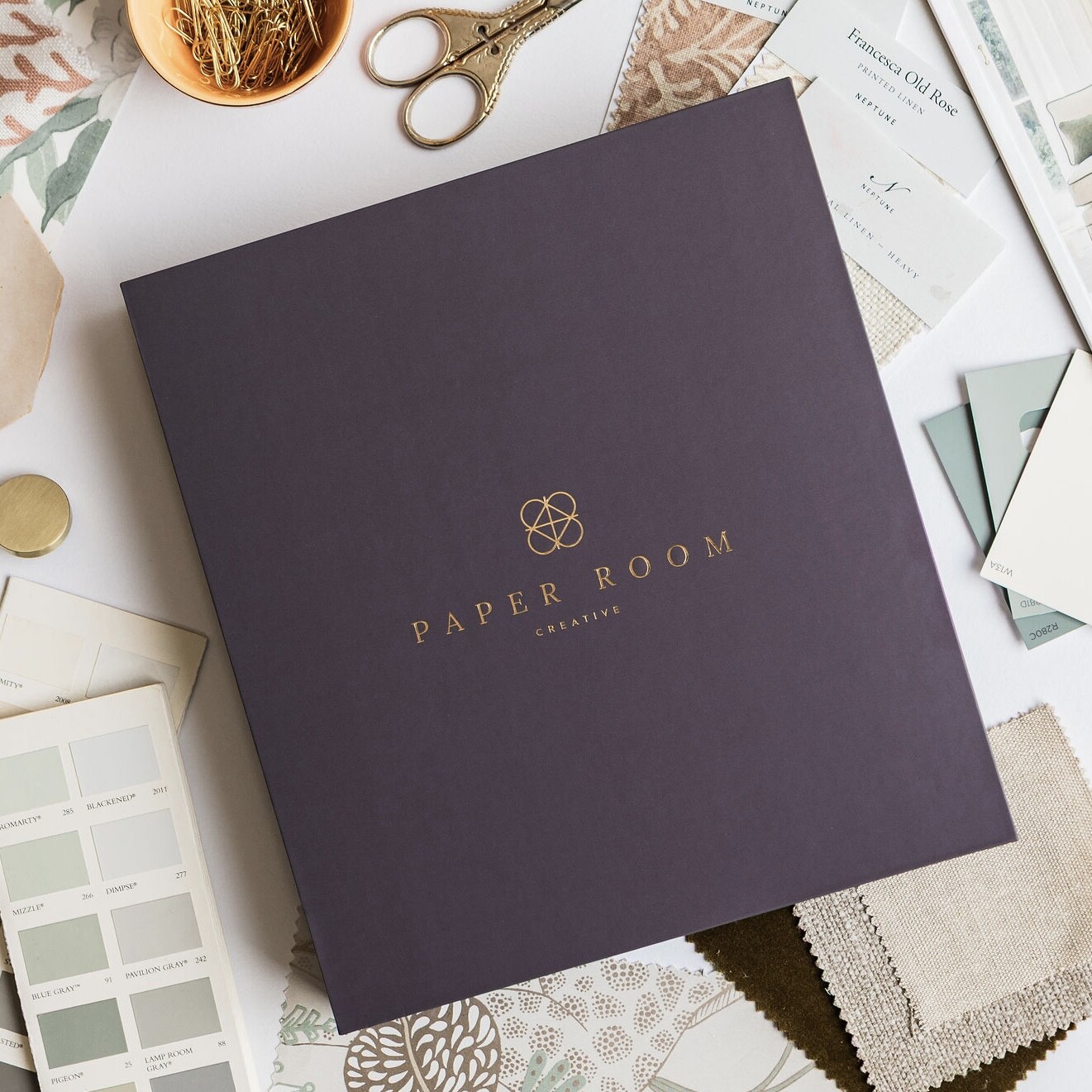 presentation box with gold lettering for renovation planner